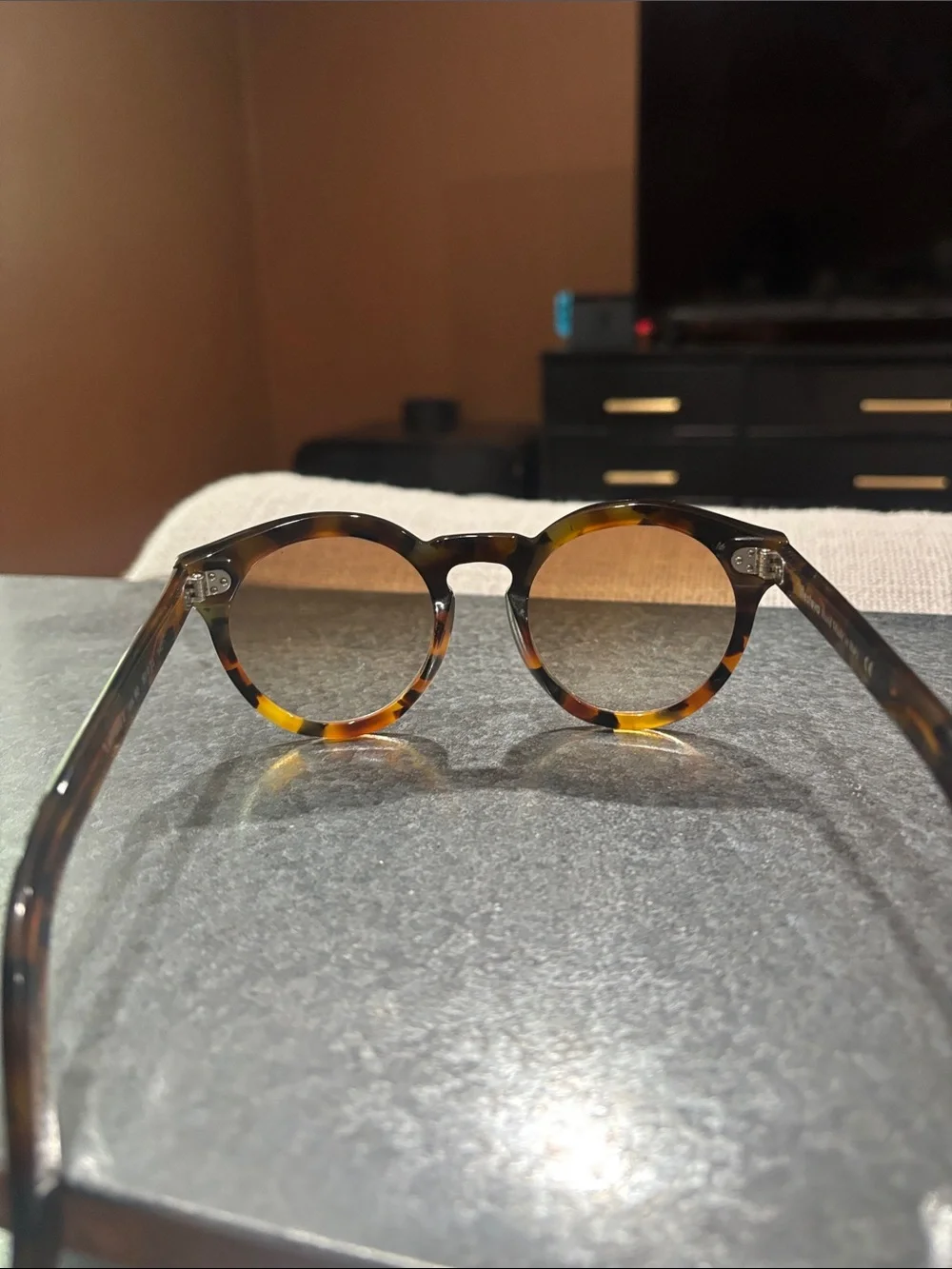 Women’s Round Illesteva Tortoiseshell Sunglasses - Brown